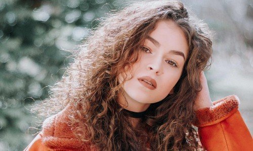 Use Hair Wigs to Modify Face